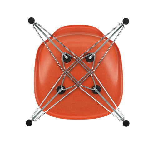 Cadeira Eames em Fibra de Vidro DSR / Base Cromada
